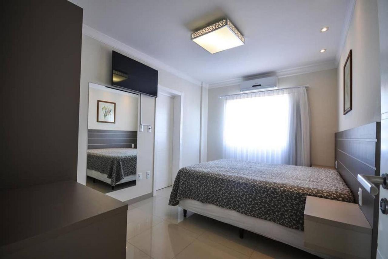 Appartement Baia Dos Golfinhos à Bombinhas Extérieur photo