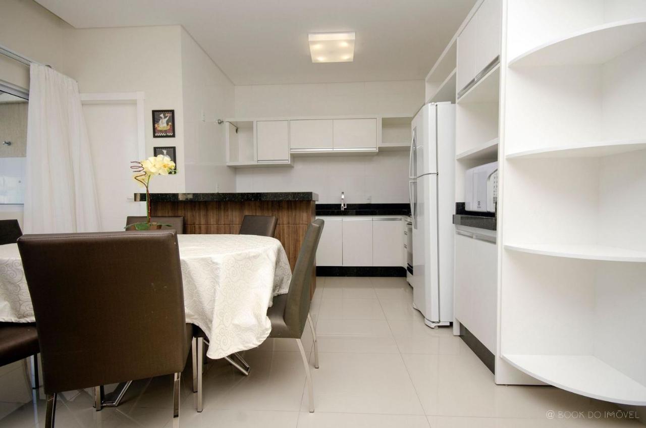 Appartement Baia Dos Golfinhos à Bombinhas Extérieur photo