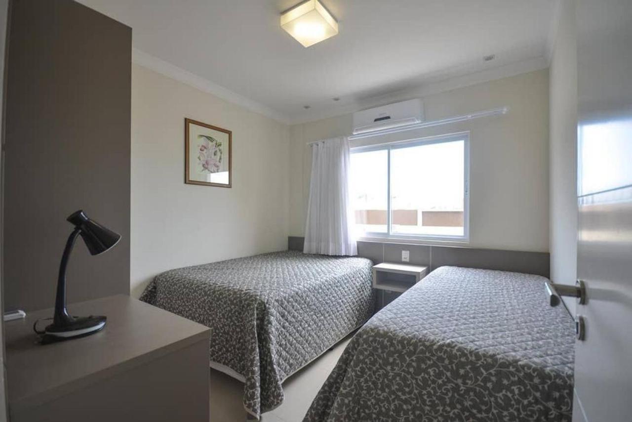 Appartement Baia Dos Golfinhos à Bombinhas Extérieur photo