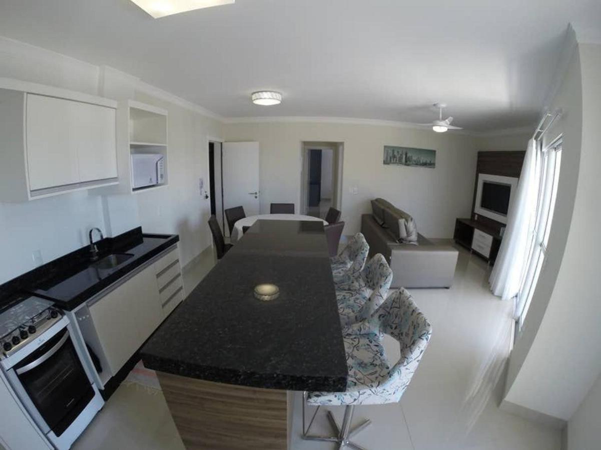 Appartement Baia Dos Golfinhos à Bombinhas Extérieur photo