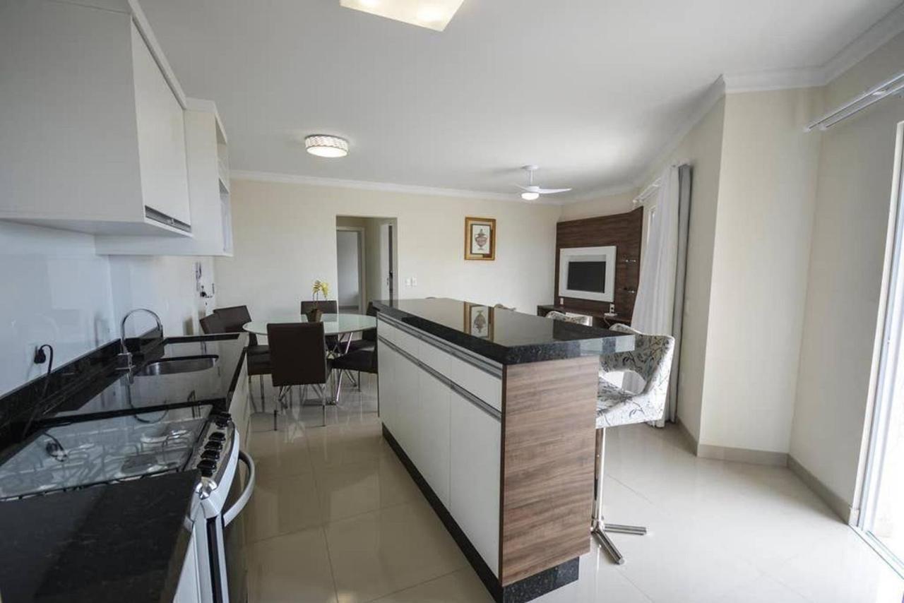 Appartement Baia Dos Golfinhos à Bombinhas Extérieur photo